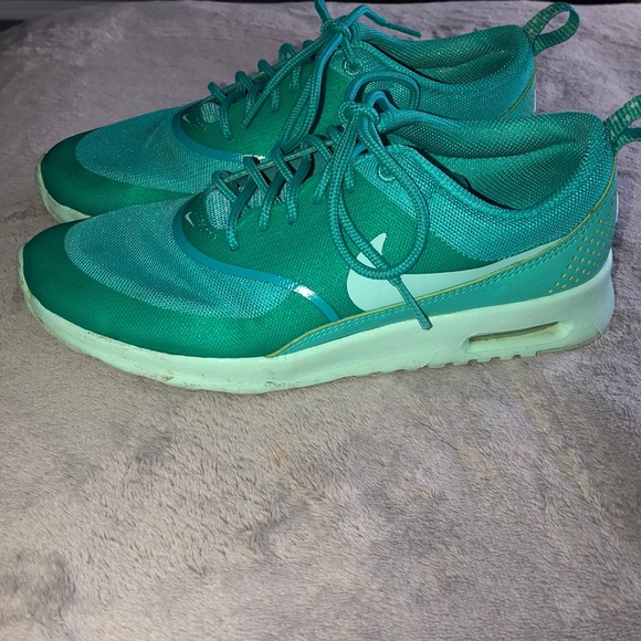 Shoes - Picture 3 of 3